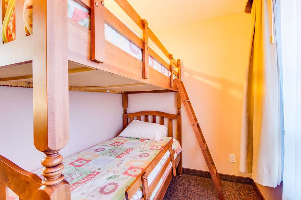 Peavine Inn & Suites High Prairie Ruang foto
