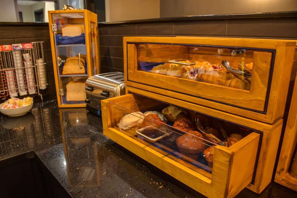 Peavine Inn & Suites High Prairie Restoran foto